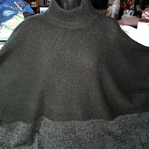 Vince Camuto Mock Neck Sweater Poncho - Picture 4 of 10